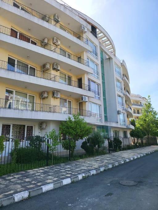 סאני ביץ' Луксозен Апартамент Срещу Какао מראה חיצוני תמונה